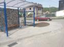 Autobusová zastávka na ul. Družby Autobusová zastávka na ul. Družby